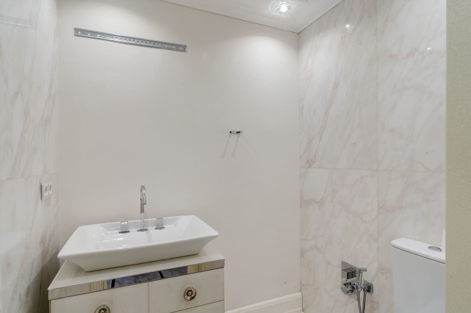 6 soverom Villa til salgs i Marbella med svømmebasseng garasje - € 3 150 000 (Ref: 9848550)