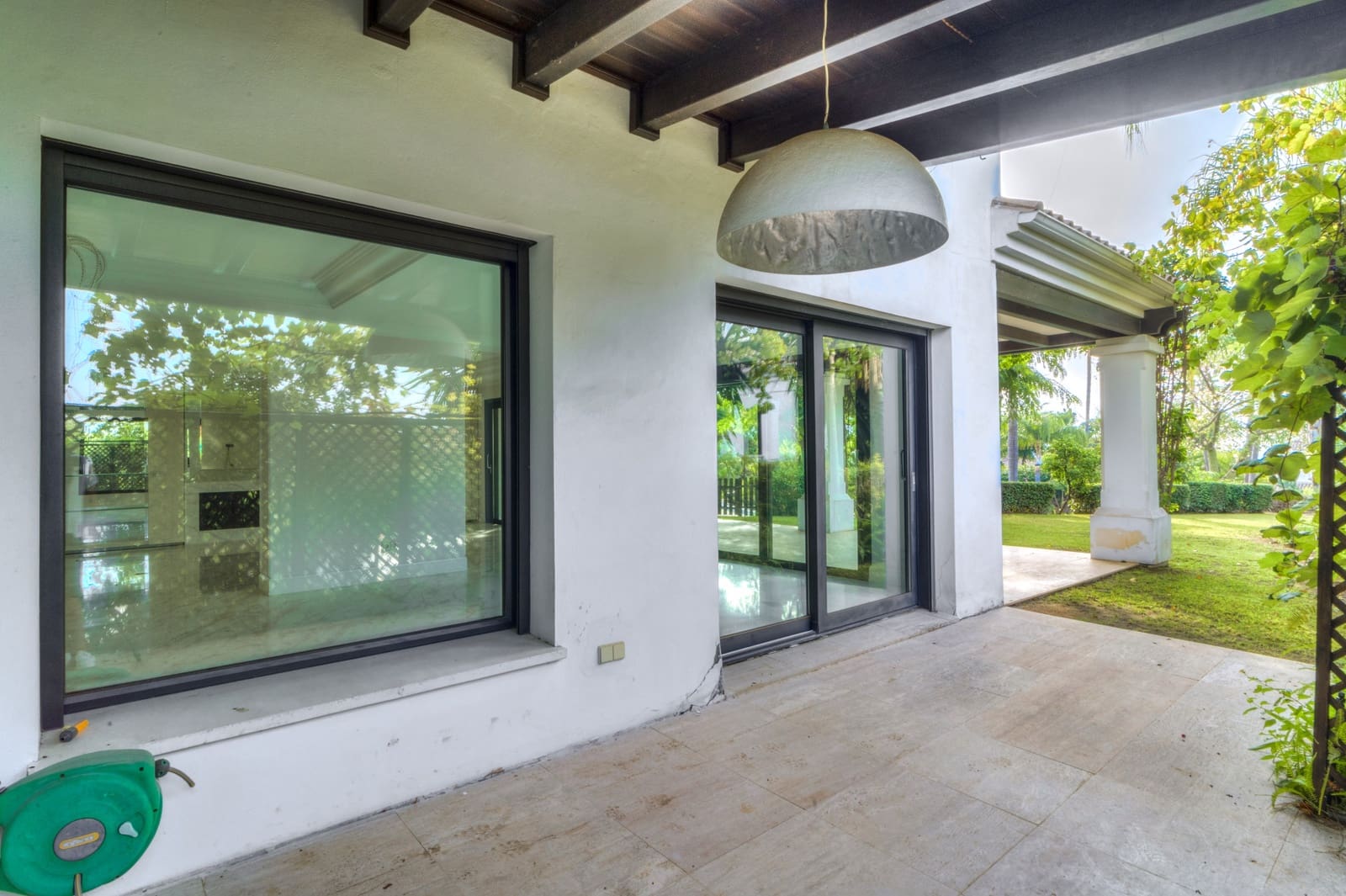 6 soverom Villa til salgs i Marbella med svømmebasseng garasje - € 3 150 000 (Ref: 9848550)