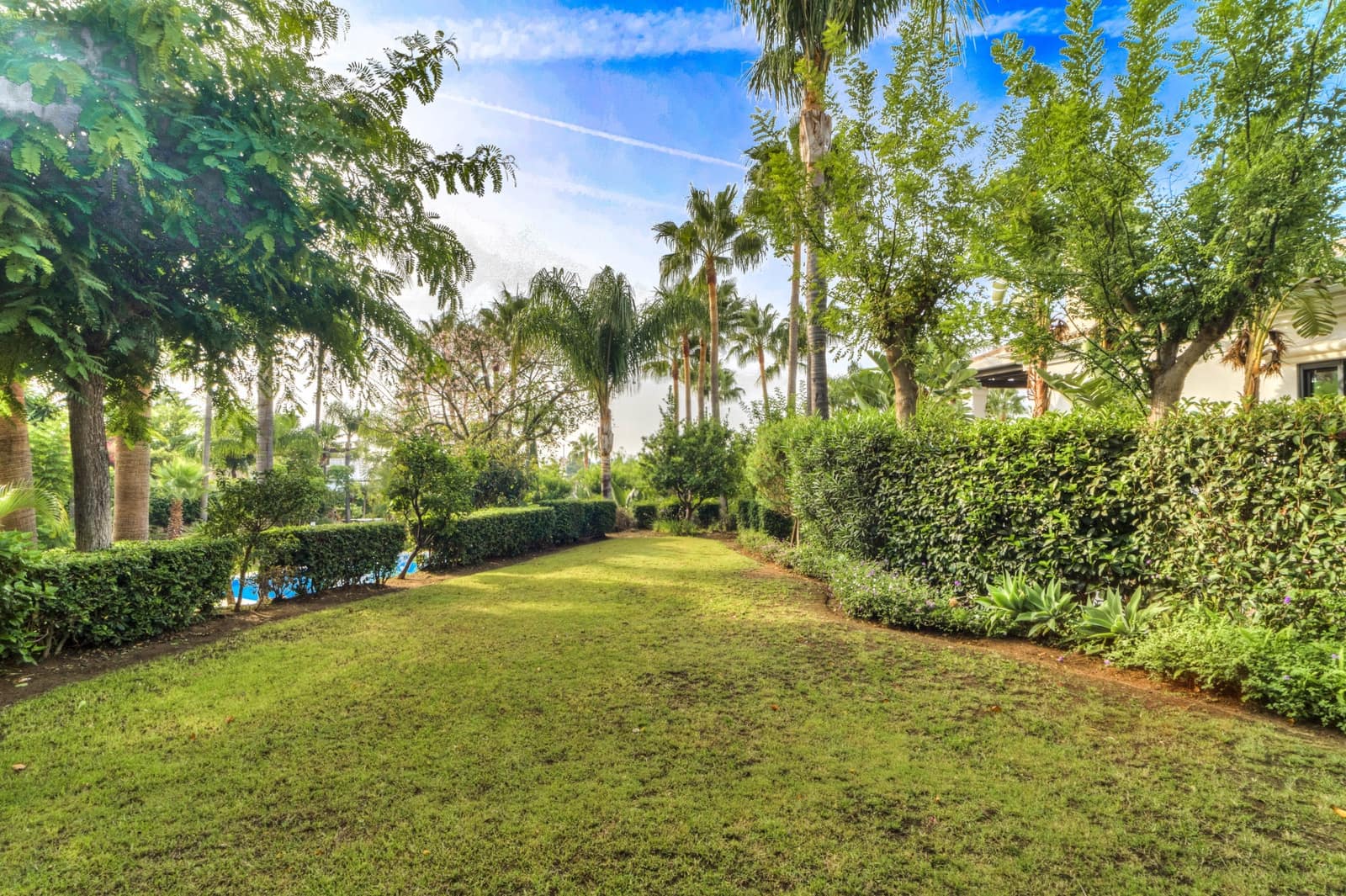 6 soverom Villa til salgs i Marbella med svømmebasseng garasje - € 3 150 000 (Ref: 9848550)