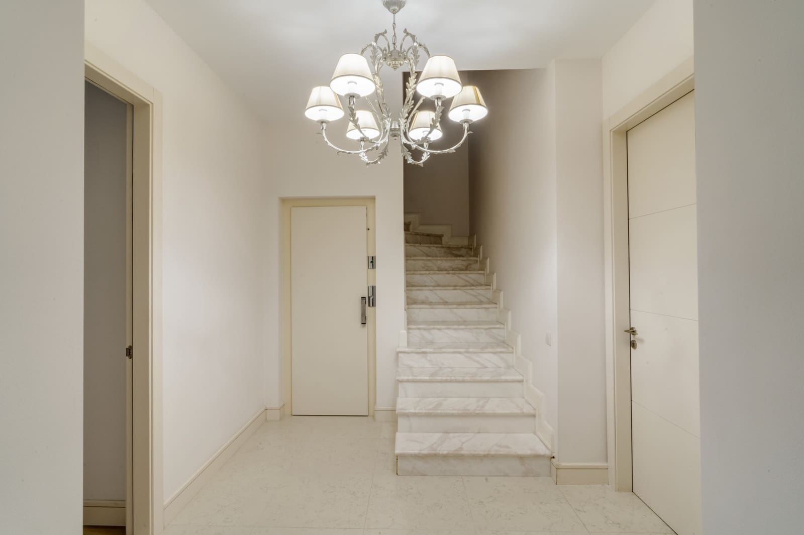 Chalet de 6 habitaciones en Marbella en venta con piscina garaje - 3.150.000 € (Ref: 9848550)