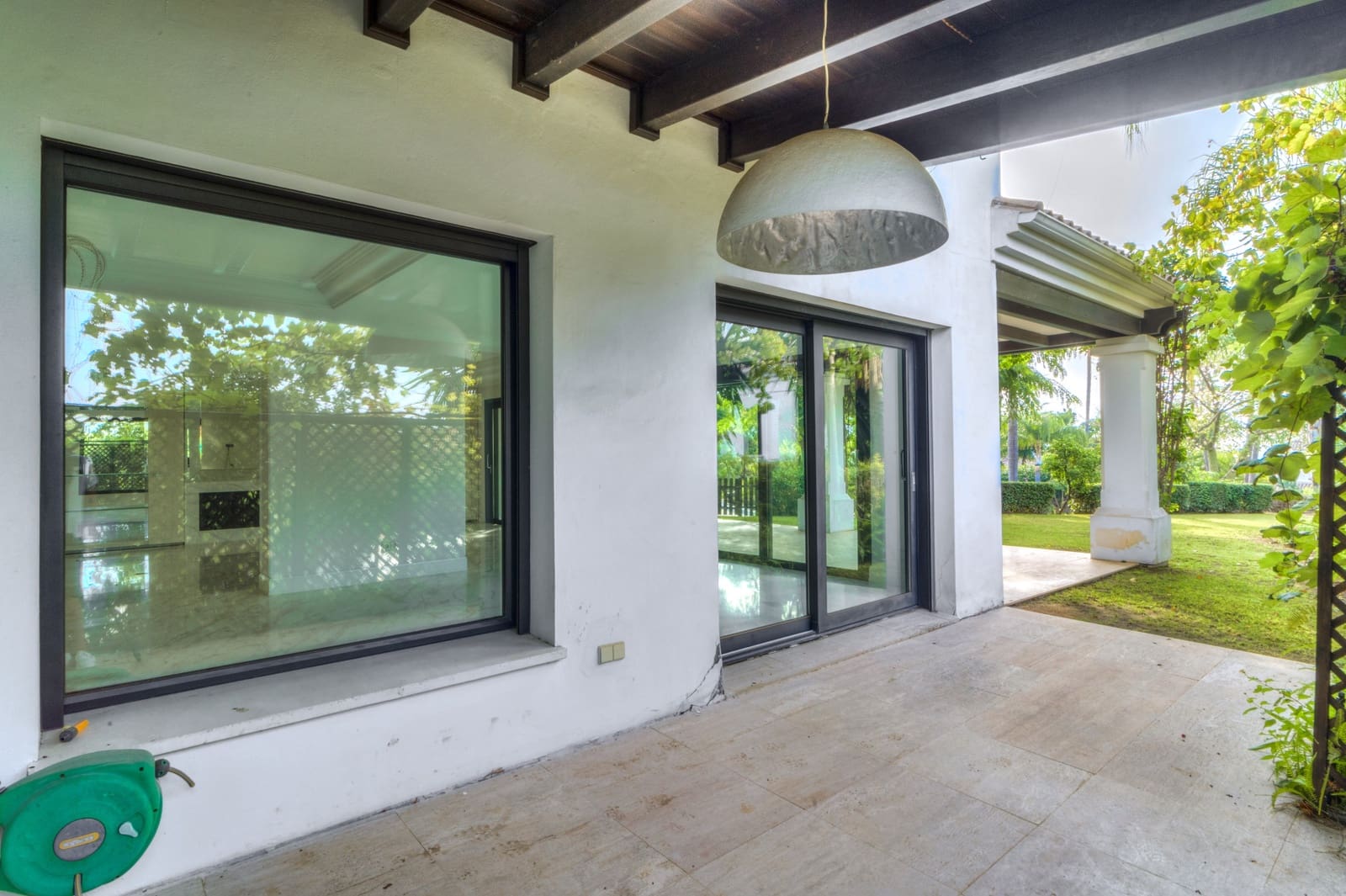 Chalet de 6 habitaciones en Marbella en venta con piscina garaje - 3.150.000 € (Ref: 9848550)