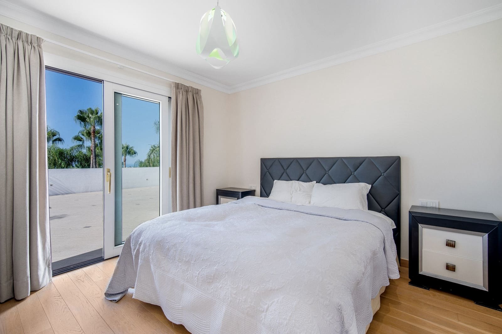 5 soverom Villa til salgs i Marbella med svømmebasseng garasje - € 2 650 000 (Ref: 9848551)