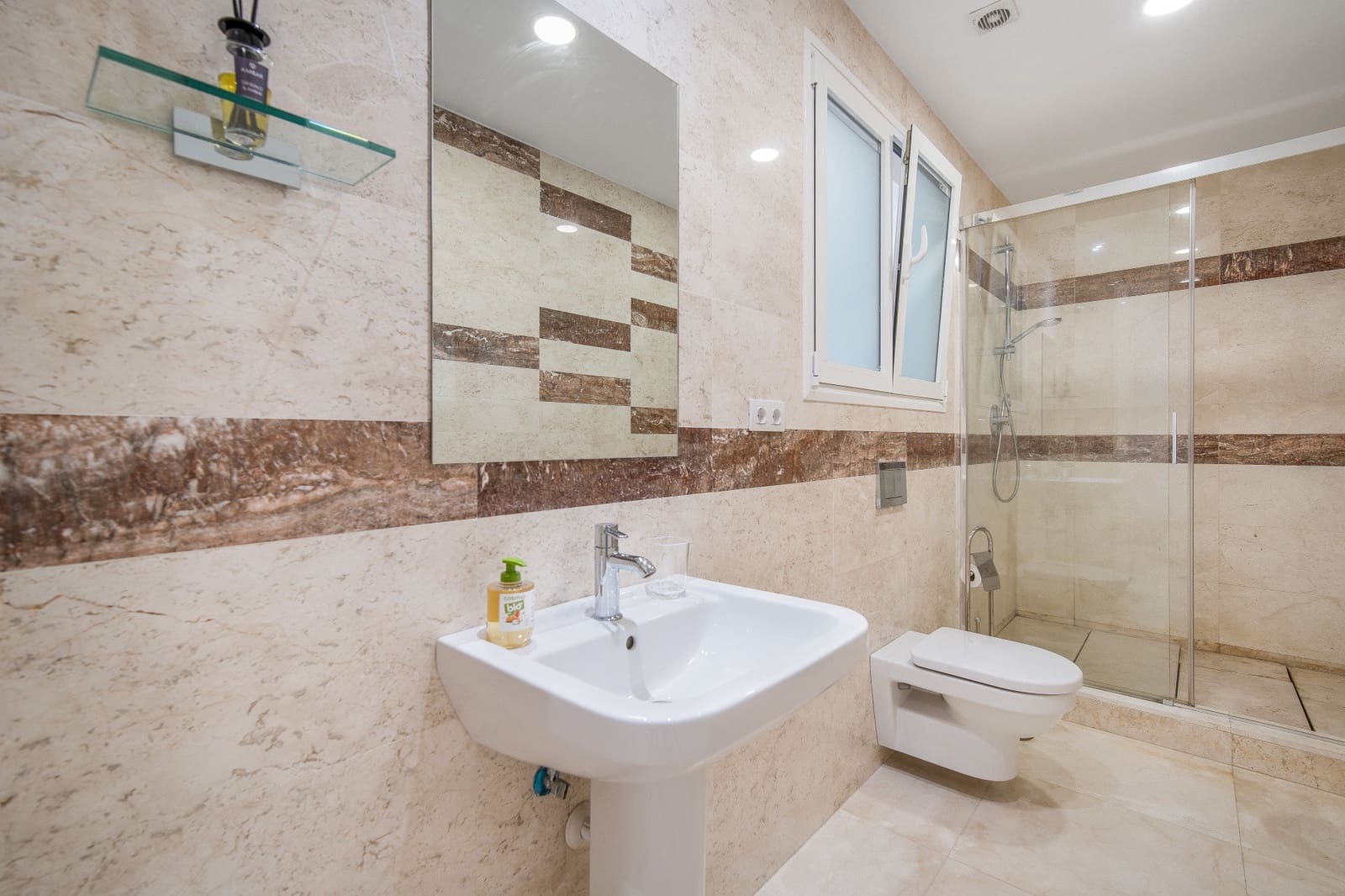5 soverom Villa til salgs i Marbella med svømmebasseng garasje - € 2 650 000 (Ref: 9848551)