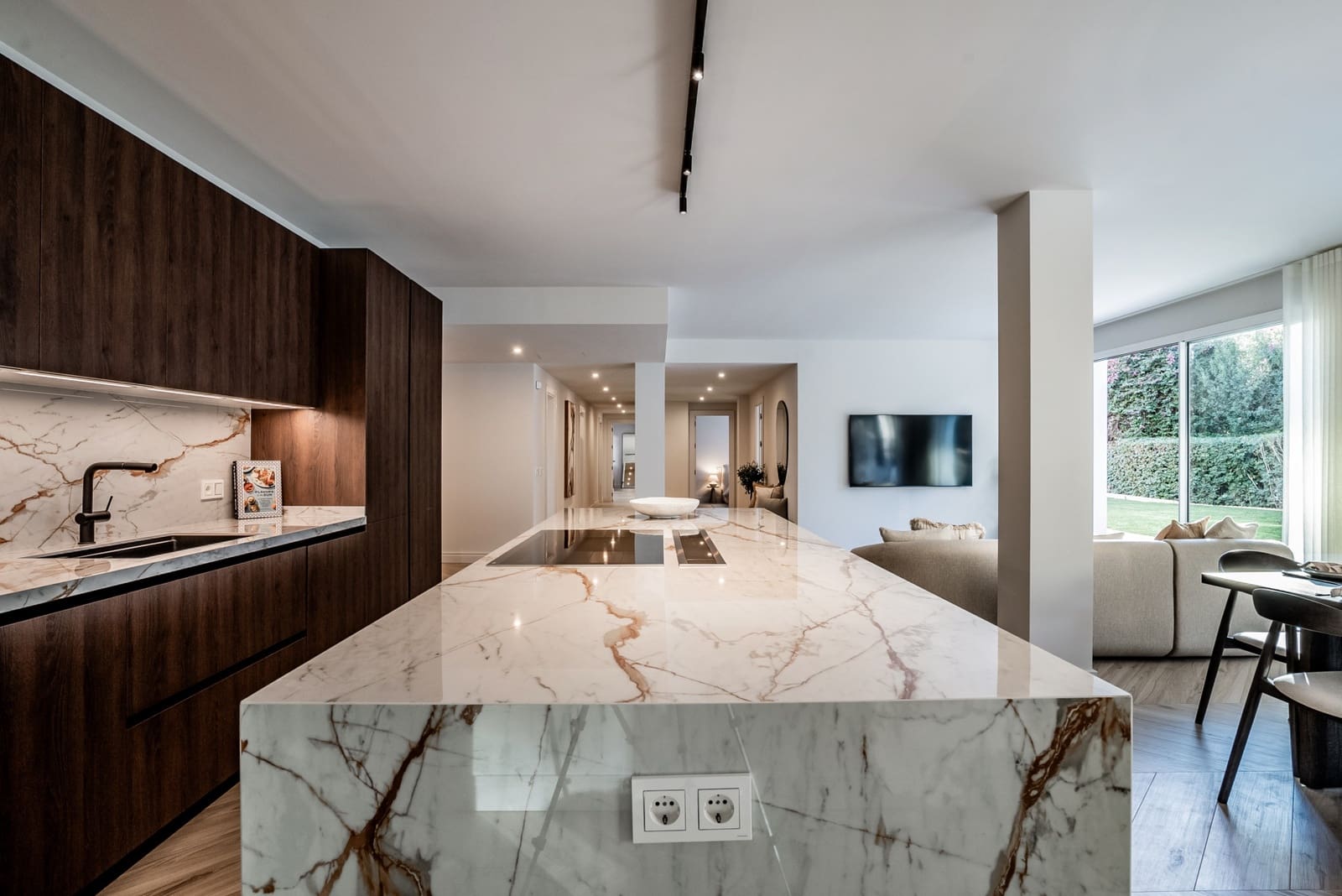 4 soverom Leilighet til salgs i Marbella med svømmebasseng garasje - € 1 995 000 (Ref: 9848552)