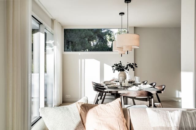 4 bedroom Apartment for sale in Lomas De Marbella, Marbella with pool garage - € 1,995,000 (Ref: 9848552)