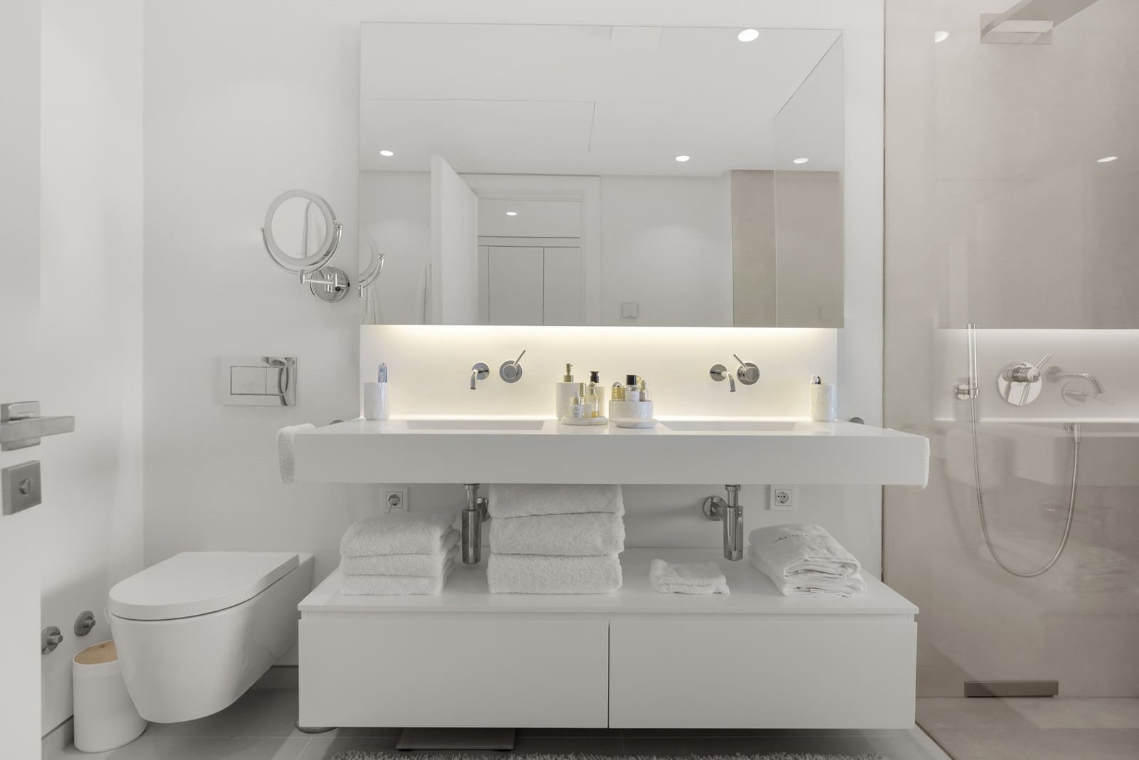 3 bedroom Apartment for sale in Ojen with pool garage - € 1,325,000 (Ref: 9848553)