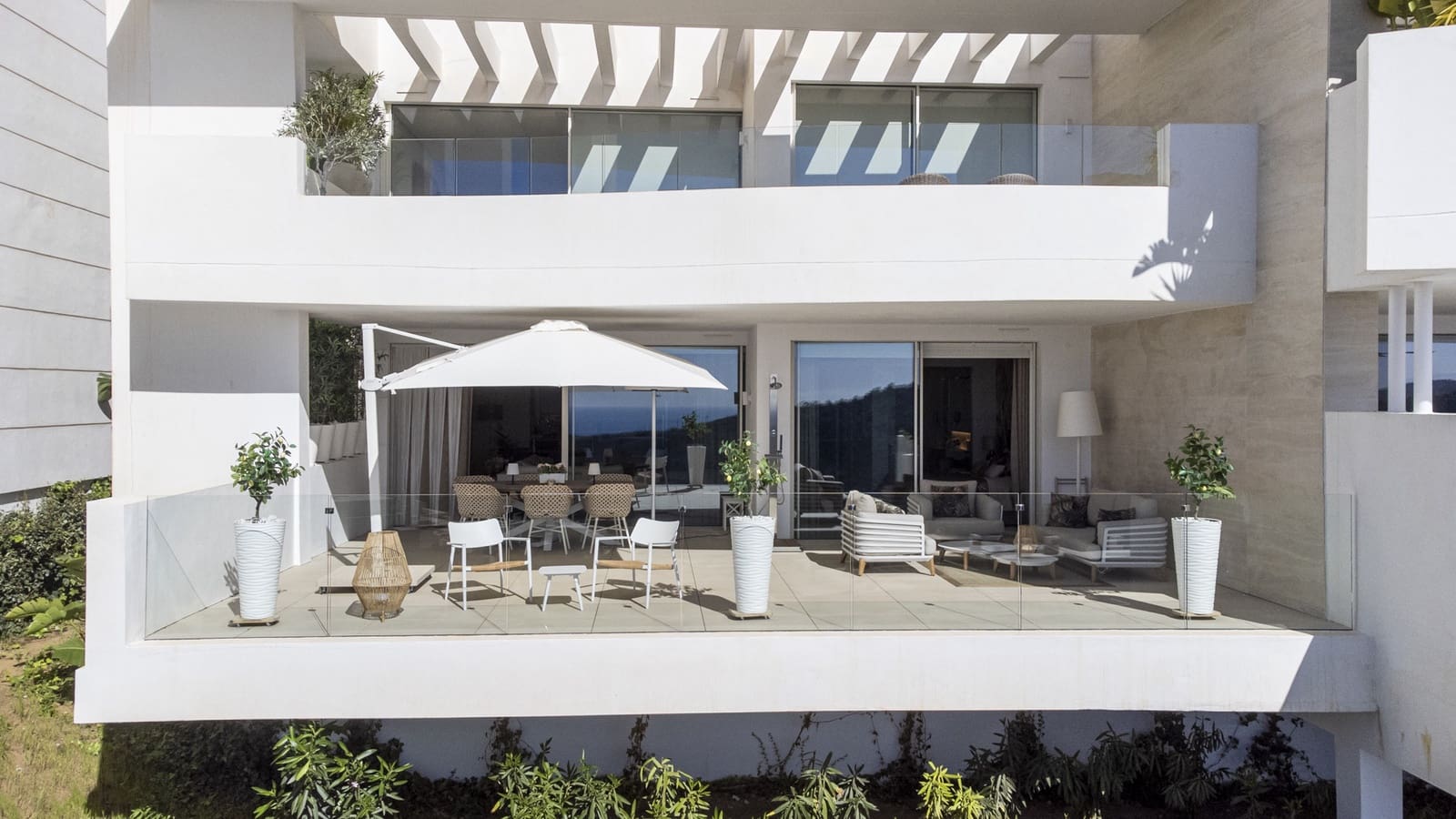 3 bedroom Apartment for sale in Ojen with pool garage - € 1,325,000 (Ref: 9848553)