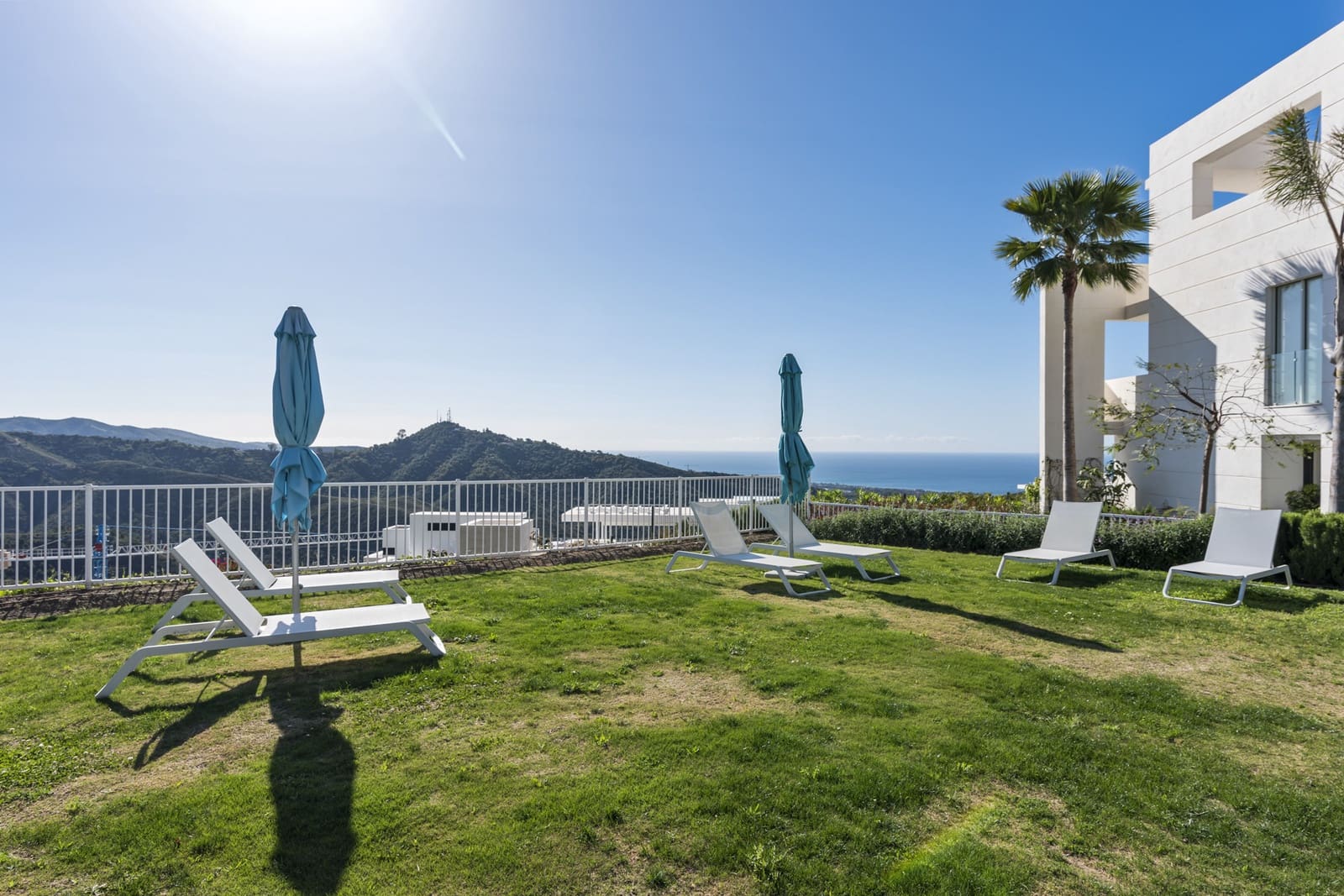 3 bedroom Apartment for sale in Ojen with pool garage - € 1,325,000 (Ref: 9848553)