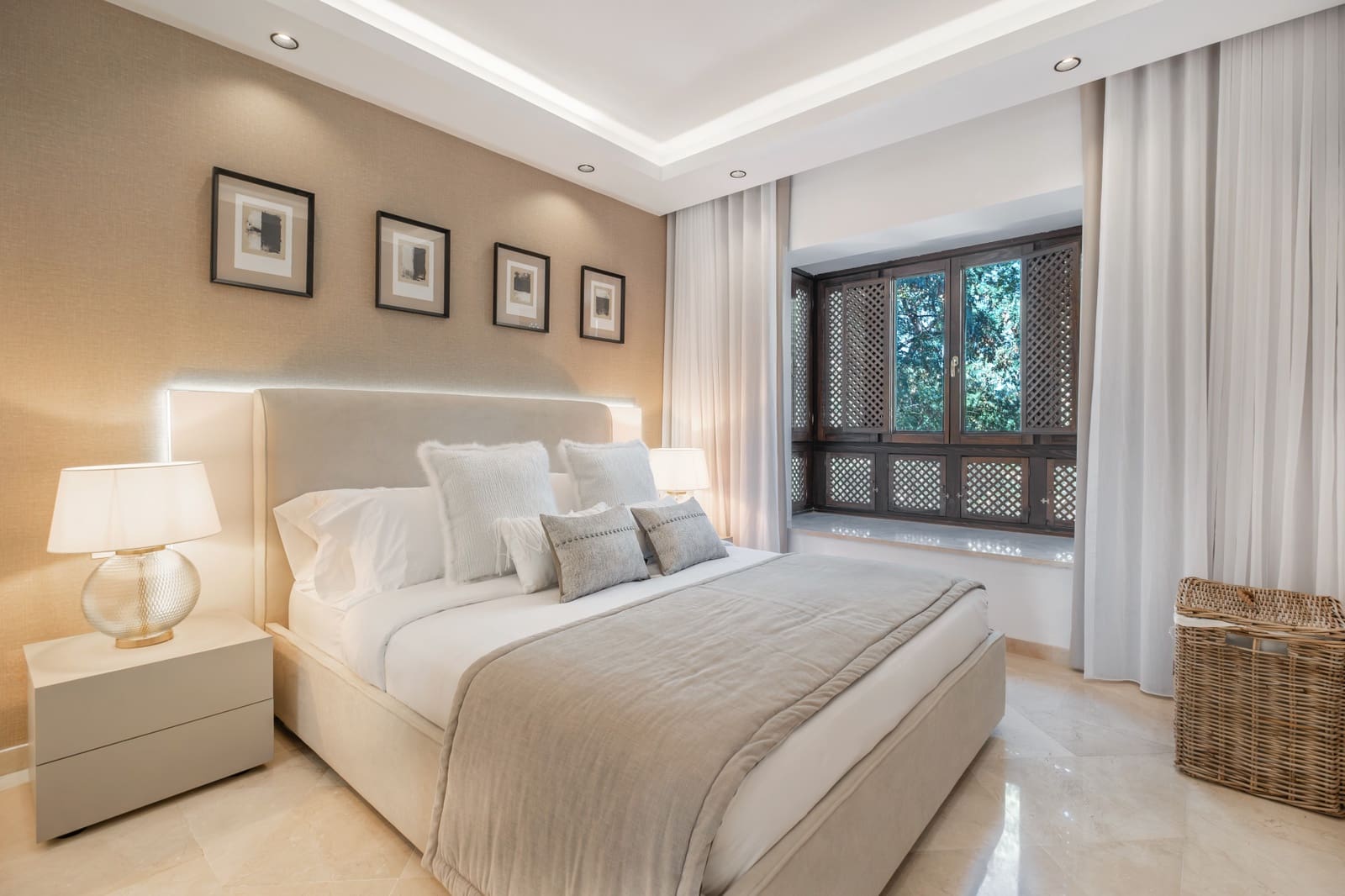 3 bedroom Penthouse for sale in Marbella with pool garage - € 2,950,000 (Ref: 9848554)