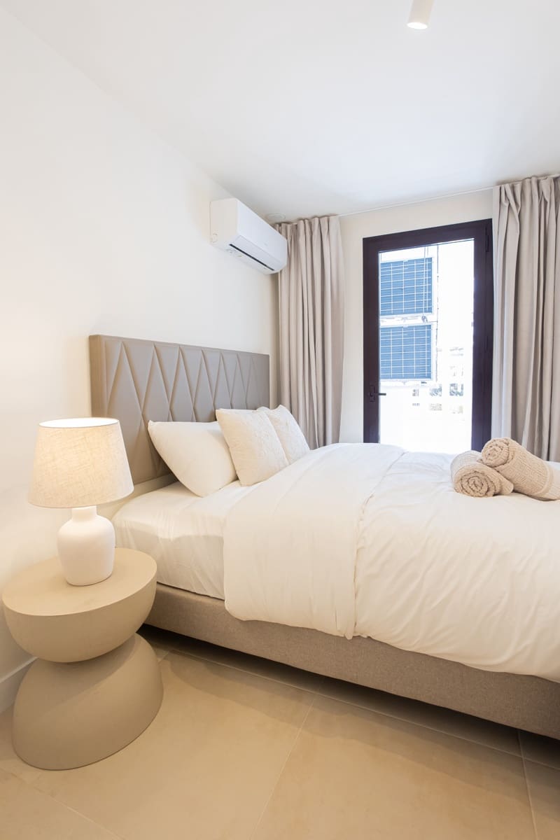 3 sypialnia Apartament na sprzedaż w Marbella z basenem garażem - 749 000 € (Ref: 9848555)