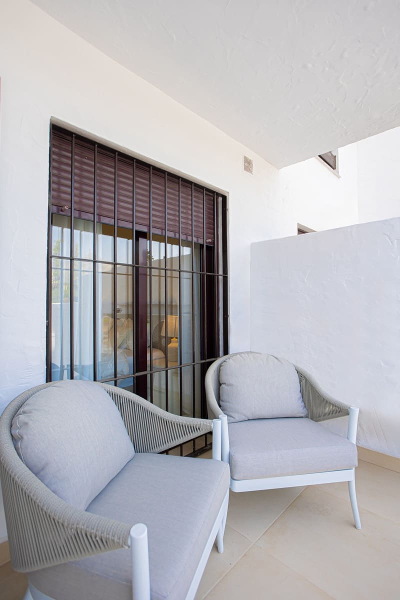 3 sypialnia Apartament na sprzedaż w Marbella z basenem garażem - 749 000 € (Ref: 9848555)