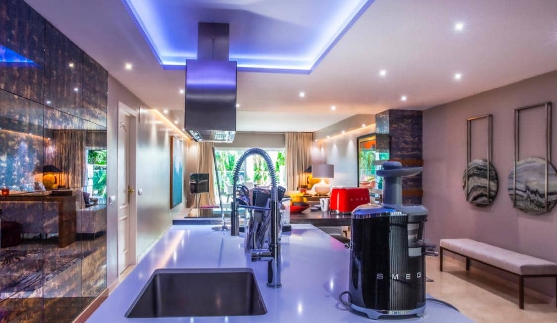 2 soveværelse Lejlighed til salg i Marbella med swimmingpool garage - € 795.000 (Ref: 9848558)