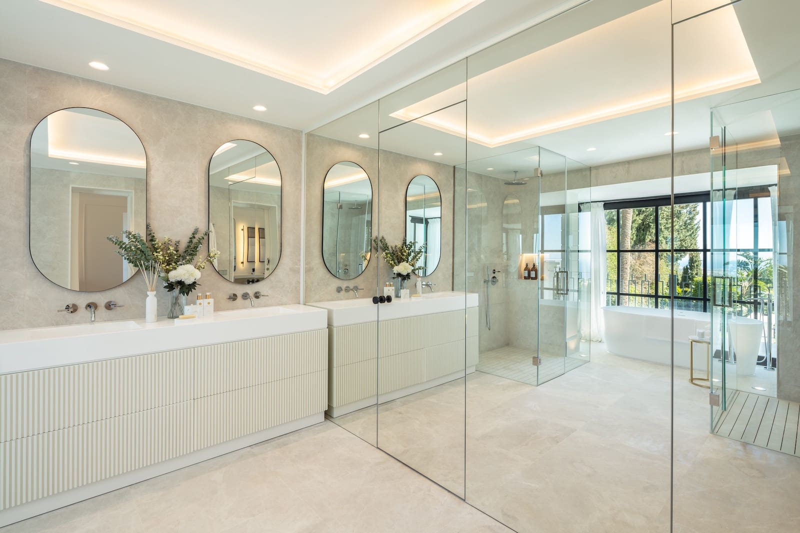 6 quarto Moradia para venda em Marbella com piscina garagem - 14 500 000 € (Ref: 9848559)