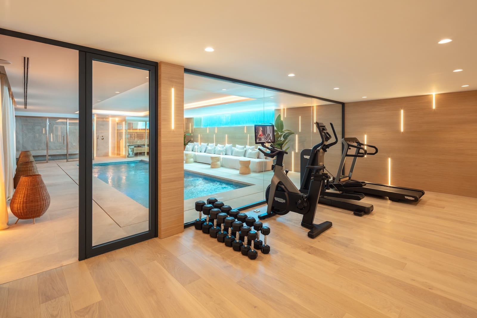 6 quarto Moradia para venda em Marbella com piscina garagem - 14 500 000 € (Ref: 9848559)