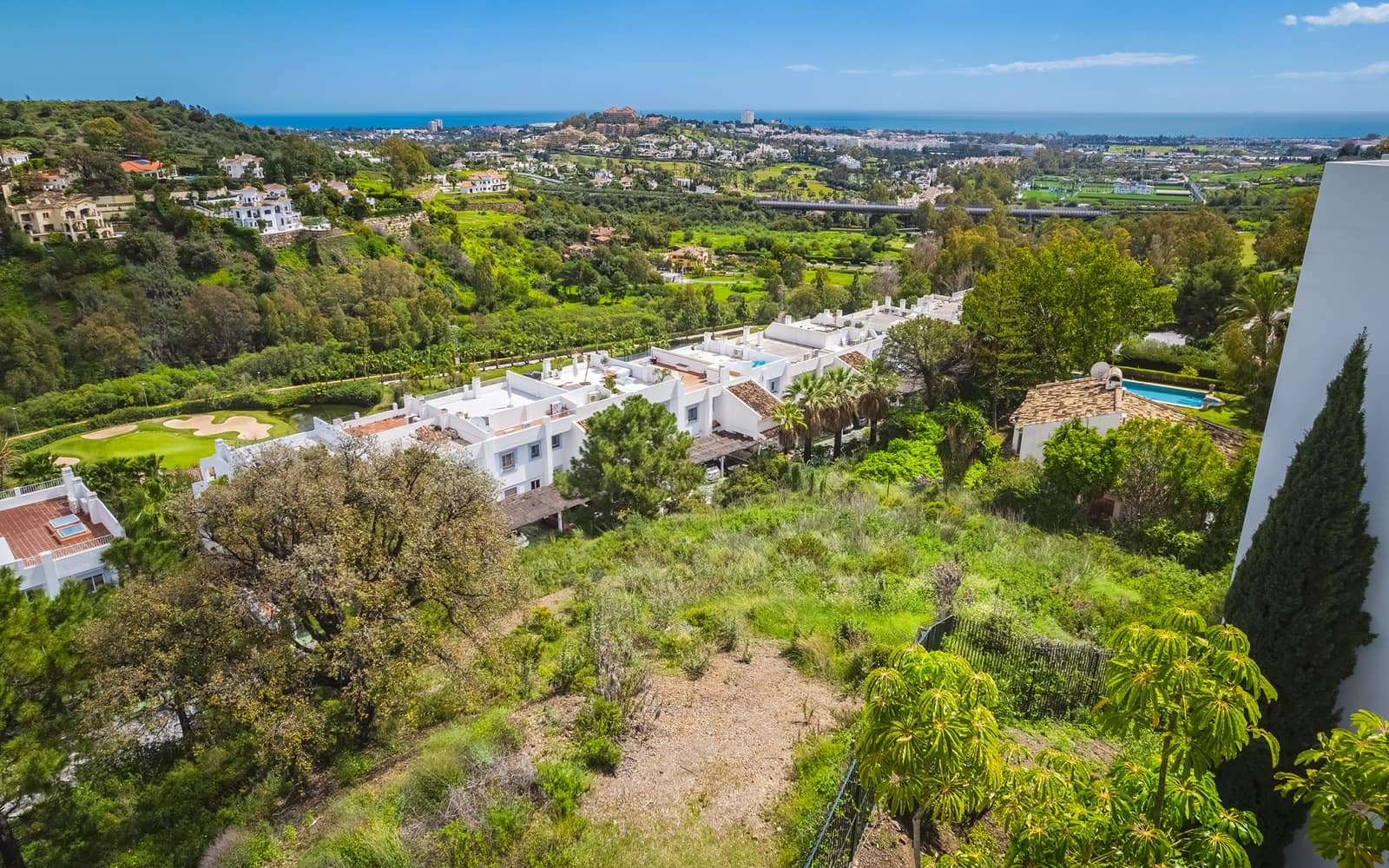 Building Plot for sale in Benahavis - € 2,200,000 (Ref: 9848571)