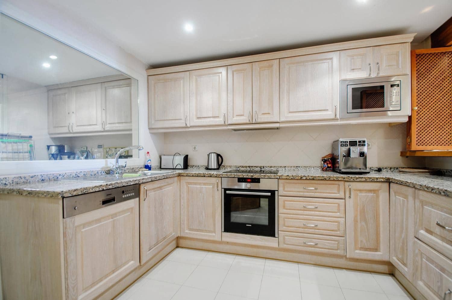 2 bedroom Apartment for sale in Guadalmansa with pool garage - € 1,350,000 (Ref: 9848572)