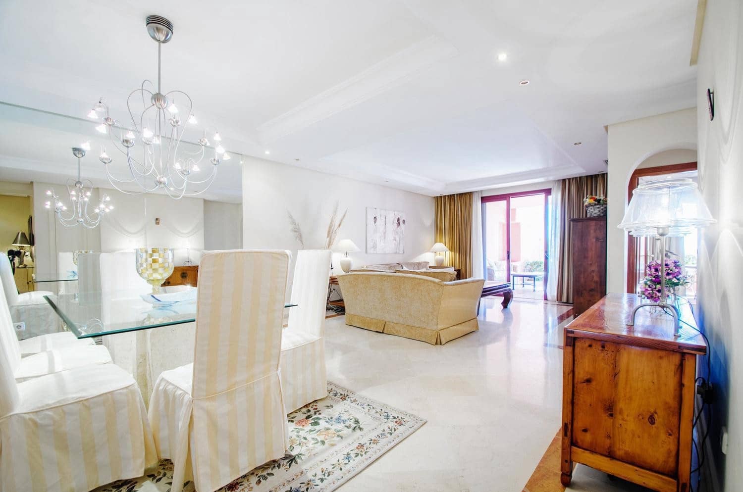 2 bedroom Apartment for sale in Guadalmansa with pool garage - € 1,350,000 (Ref: 9848572)