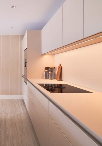 2 sypialnia Apartament na sprzedaż w Estepona z basenem garażem - 850 000 € (Ref: 9848573)