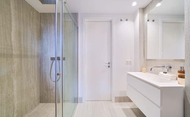 2 sypialnia Apartament na sprzedaż w Estepona z basenem garażem - 850 000 € (Ref: 9848573)