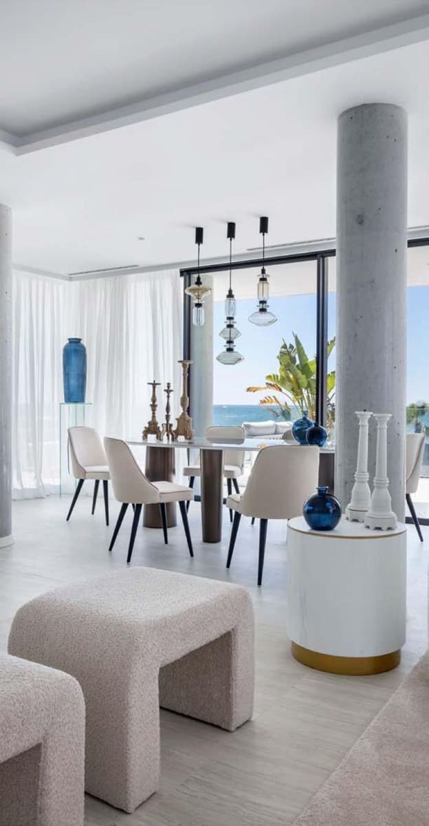 Apartamento de 3 habitaciones en Estepona en venta con piscina garaje - 2.650.000 € (Ref: 9848574)