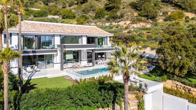 6 makuuhuone Huvila myytävänä paikassa Sierra Blanca, Marbella mukana uima-altaan 
autotalli - 14 950 000 € (Ref: 9848579)