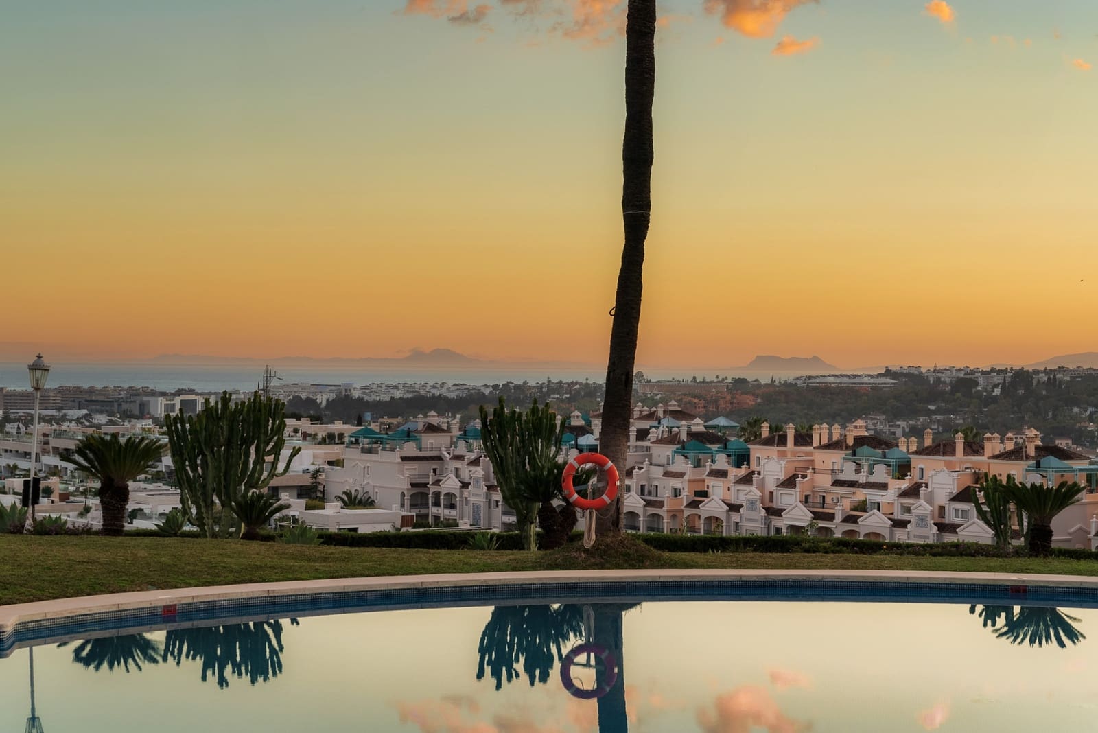 3 soverom Leilighet til salgs i Marbella med svømmebasseng garasje - € 1 350 000 (Ref: 9848582)