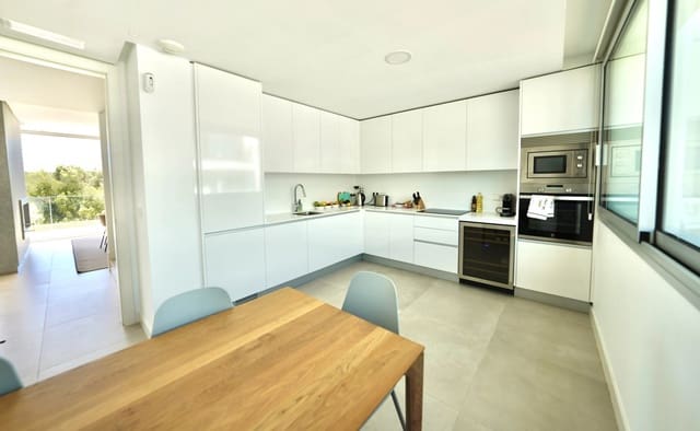 5 slaapkamer Villa te koop in Sotogrande Alto, San Roque met zwembad garage - € 1.495.000 (Ref: 9848583)