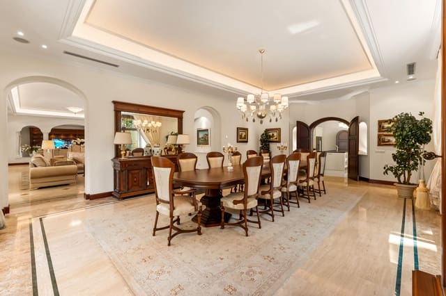 8 sovrum Villa till salu i Guadalmina Baja, Marbella med pool garage - 9 700 000 € (Ref: 9848590)