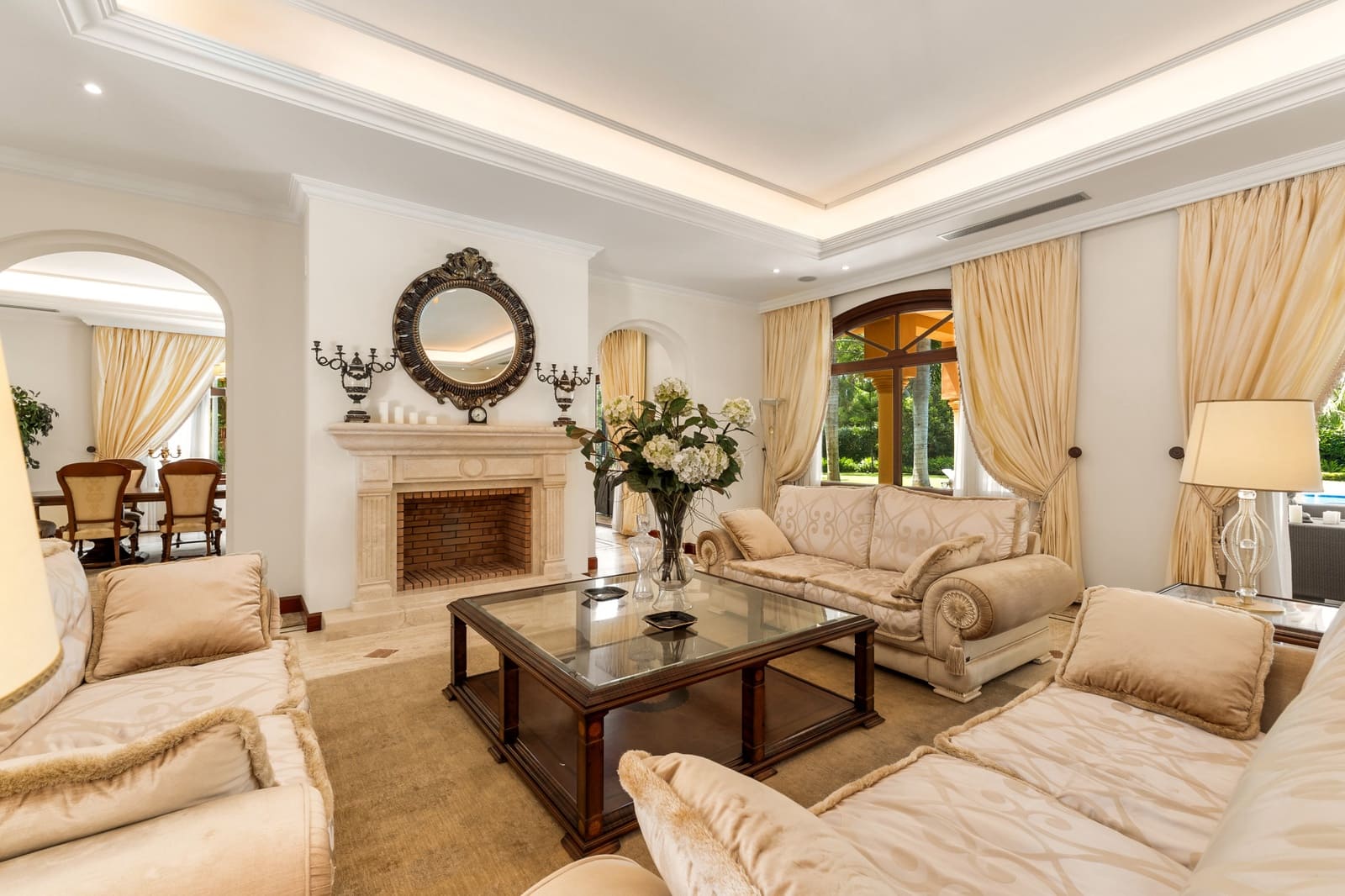 8 bedroom Villa for sale in Guadalmina with pool garage - € 9,700,000 (Ref: 9848590)