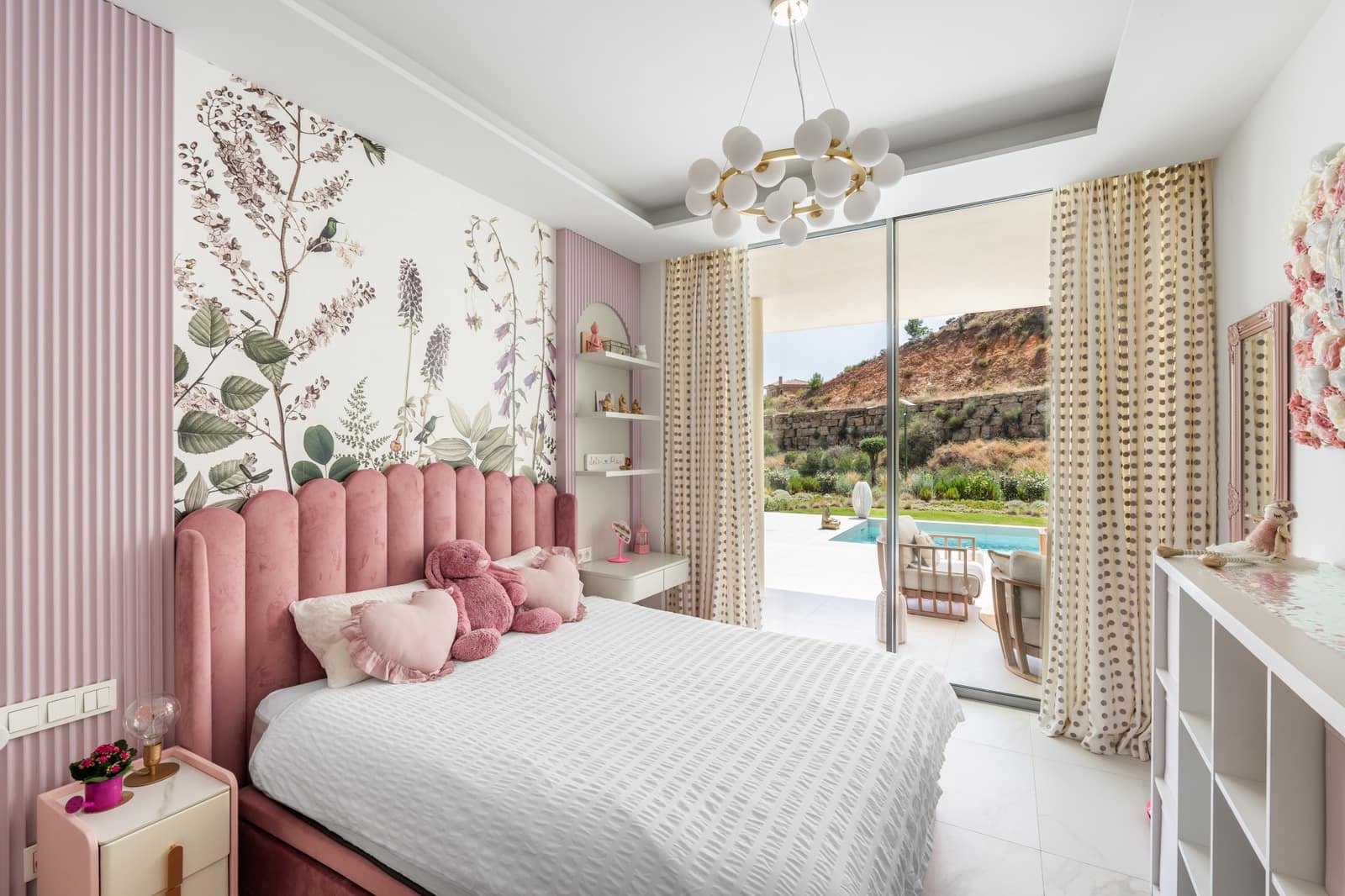 3 bedroom Apartment for sale in Mijas Costa with pool garage - € 1,450,000 (Ref: 9848594)