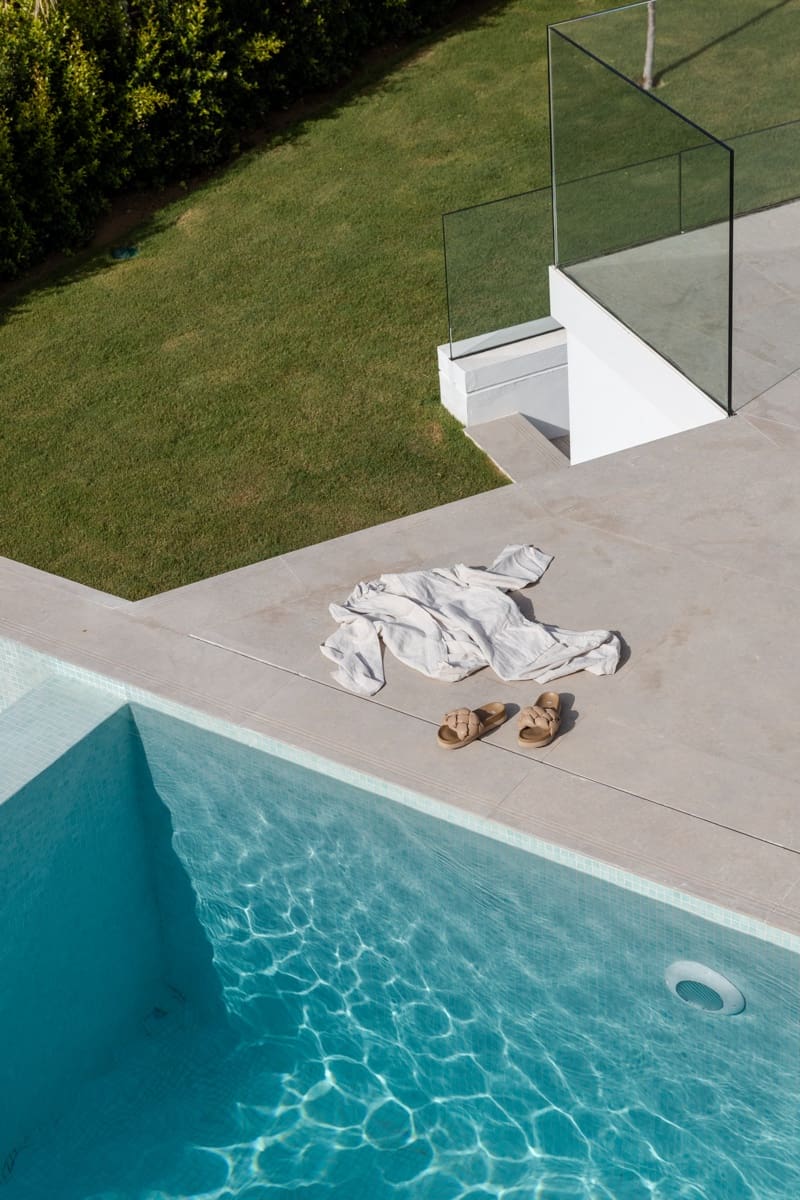 5 bedroom Villa for sale in Marbella with pool garage - € 3,690,000 (Ref: 9848595)
