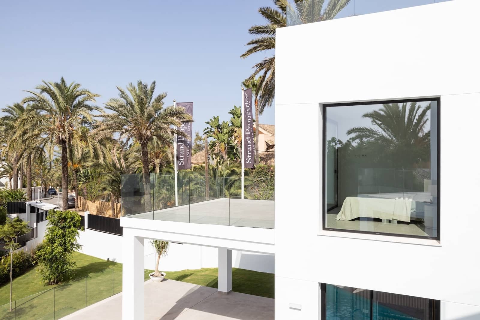 5 bedroom Villa for sale in Marbella with pool garage - € 3,690,000 (Ref: 9848595)