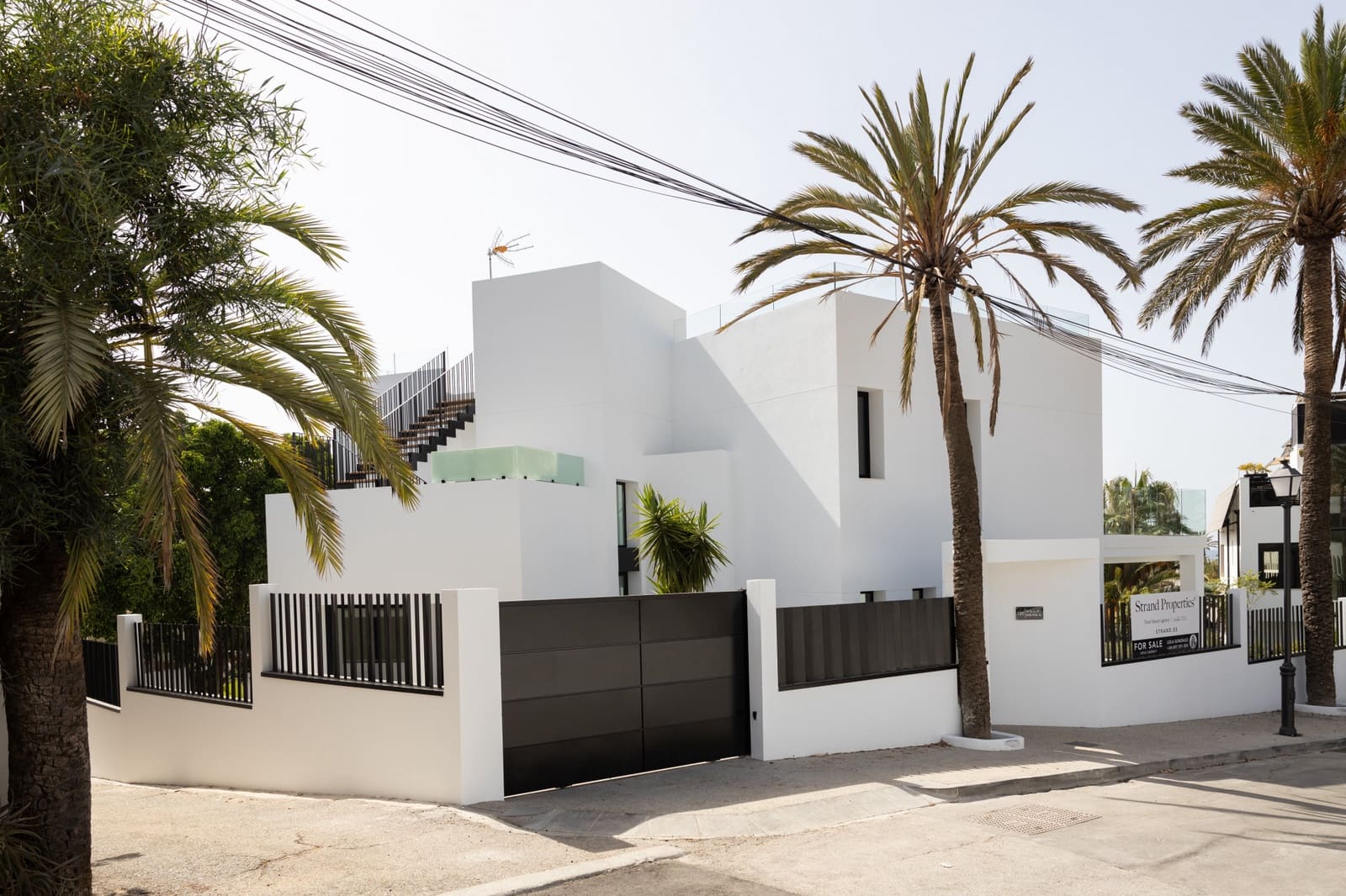 5 bedroom Villa for sale in Marbella with pool garage - € 3,690,000 (Ref: 9848595)