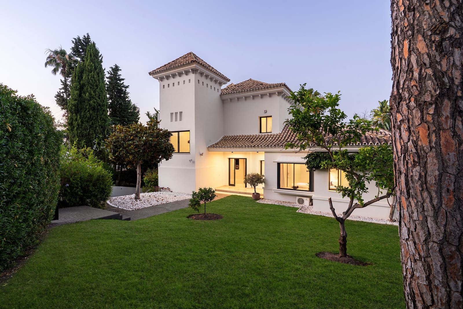 4 quarto Moradia para venda em Marbella com piscina garagem - 3 250 000 € (Ref: 9848596)