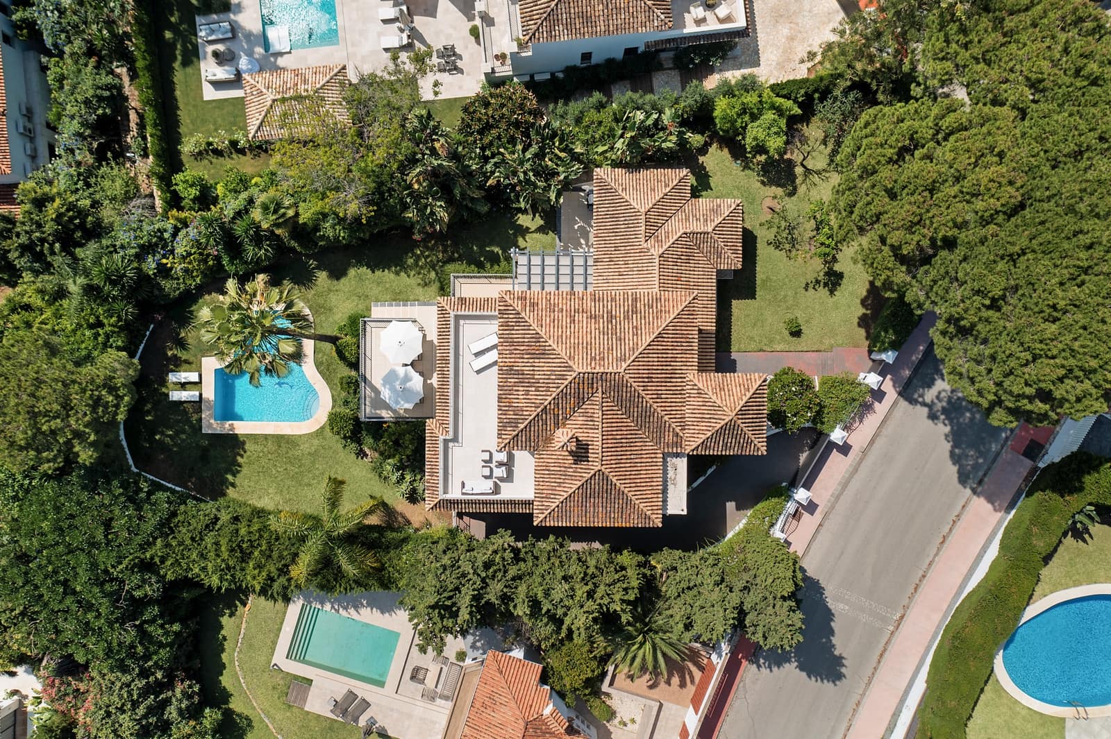 4 quarto Moradia para venda em Marbella com piscina garagem - 3 250 000 € (Ref: 9848596)