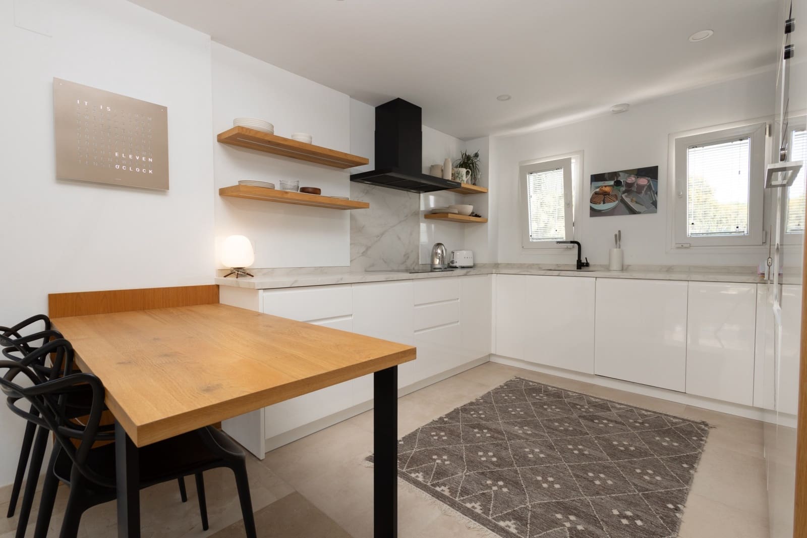 4 soveværelse Semi-Rækkehus til salg i El Chaparral med swimmingpool garage - € 849.000 (Ref: 9848597)