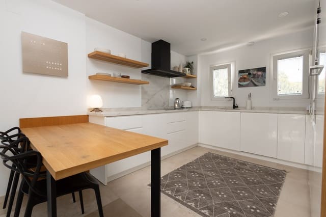 4 soveværelse Semi-Rækkehus til salg i El Chaparral, Mijas med swimmingpool garage - € 849.000 (Ref: 9848597)
