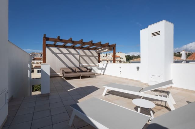 4 soveværelse Semi-Rækkehus til salg i El Chaparral, Mijas med swimmingpool garage - € 849.000 (Ref: 9848597)