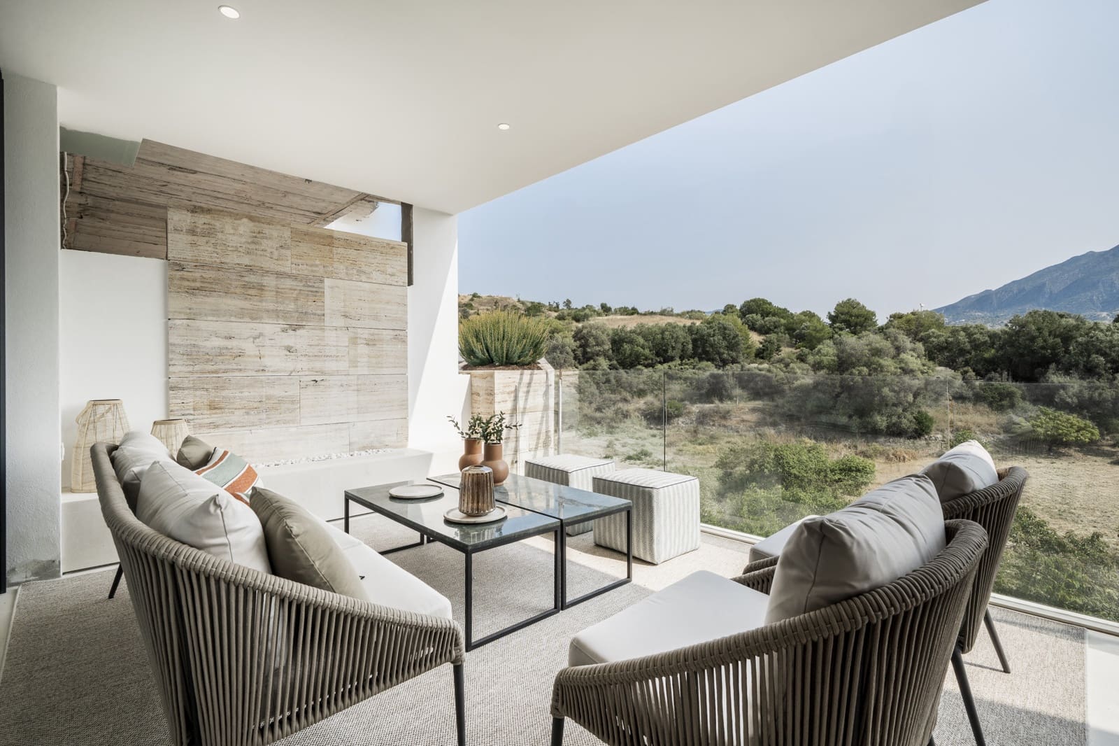 2 soveværelse Lejlighed til salg i Marbella med swimmingpool garage - € 1.239.000 (Ref: 9848598)