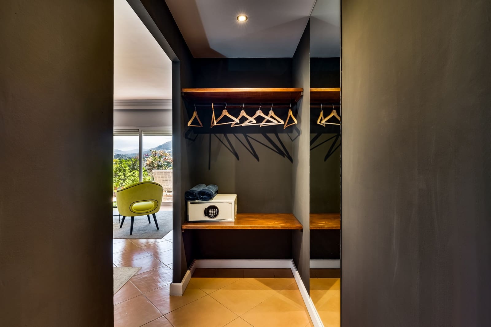 3 soveværelse Penthouse til salg i Nueva Andalucia med swimmingpool garage - € 1.750.000 (Ref: 9848605)