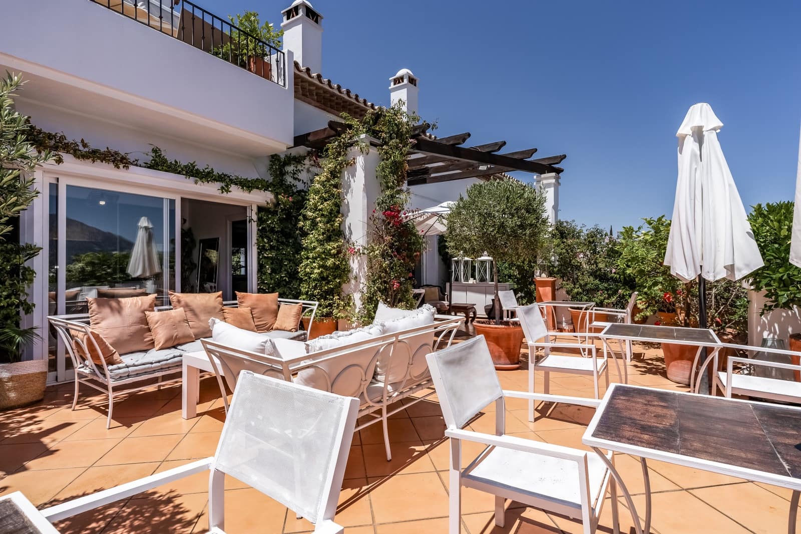 3 soveværelse Penthouse til salg i Nueva Andalucia med swimmingpool garage - € 1.750.000 (Ref: 9848605)