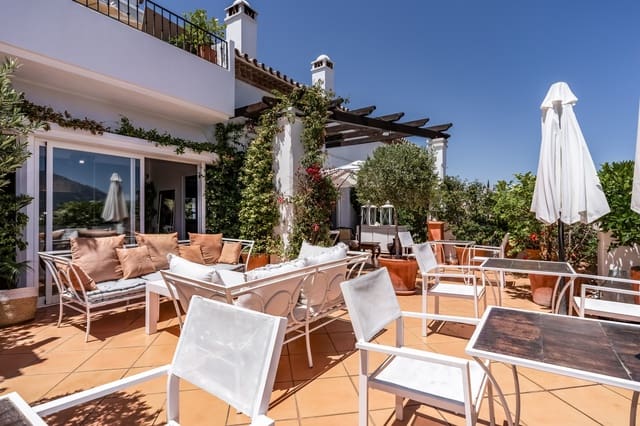 3 Zimmer Penthouse zu verkaufen in Nueva Andalucia, Marbella mit Pool Garage - 1.750.000 € (Ref: 9848605)