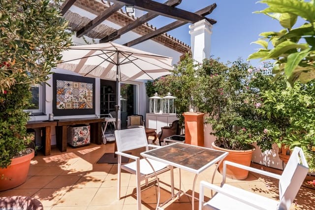 3 Zimmer Penthouse zu verkaufen in Nueva Andalucia, Marbella mit Pool Garage - 1.750.000 € (Ref: 9848605)