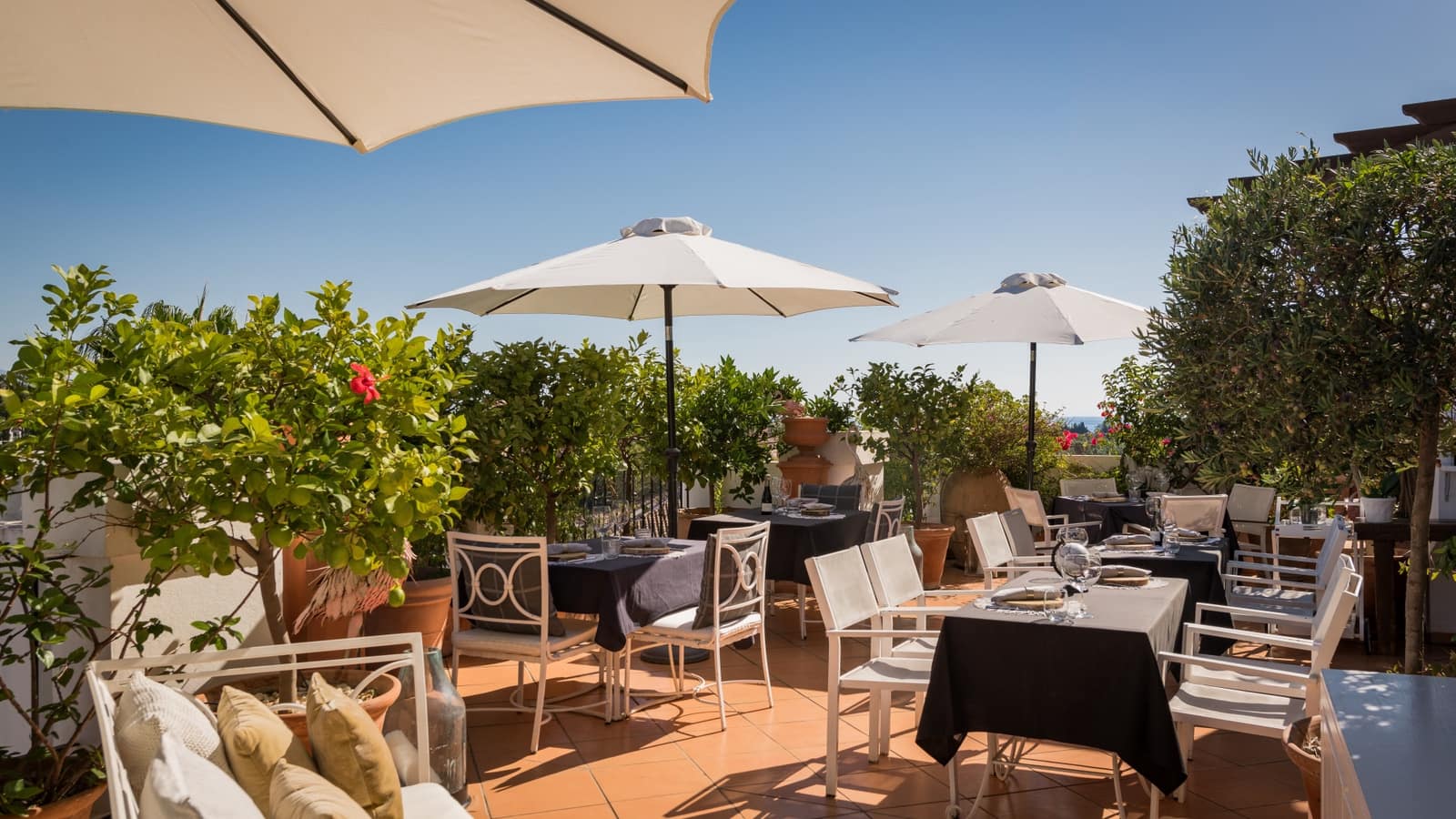3 soveværelse Penthouse til salg i Nueva Andalucia med swimmingpool garage - € 1.750.000 (Ref: 9848605)