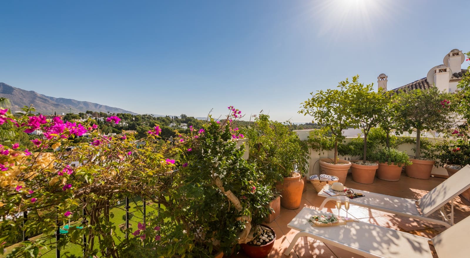 3 soveværelse Penthouse til salg i Nueva Andalucia med swimmingpool garage - € 1.750.000 (Ref: 9848605)