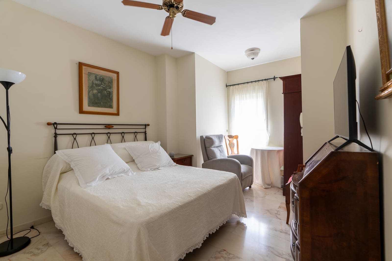 3 bedroom Flat for sale in Estepona - € 950,000 (Ref: 9848606)