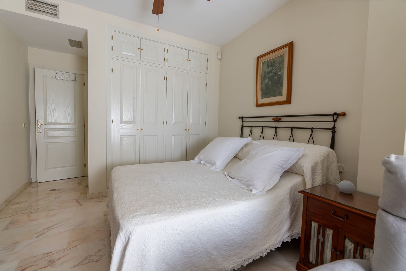 3 bedroom Flat for sale in Estepona - € 950,000 (Ref: 9848606)