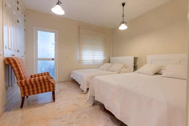 3 sypialnia Mieszkanie na sprzedaż w Centro, Estepona - 950 000 € (Ref: 9848606)