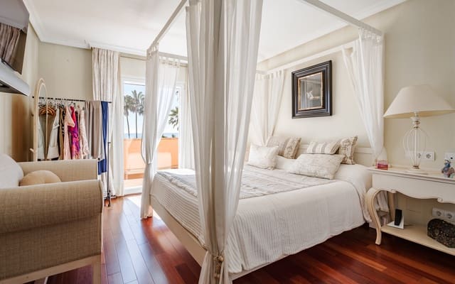 8 sypialnia Willa na sprzedaż w El Velerín, Estepona z basenem garażem - 6 800 000 € (Ref: 9848610)