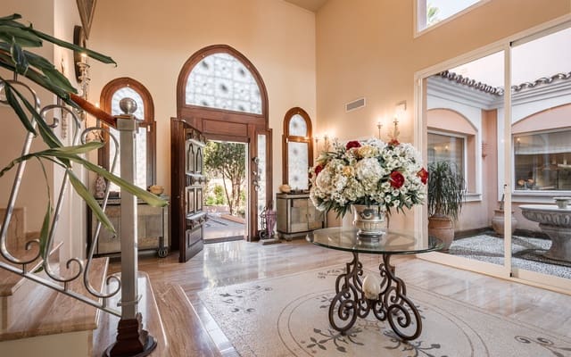 Chalet de 8 habitaciones en El Velerín, Estepona en venta con piscina garaje - 6.500.000 € (Ref: 9848610)